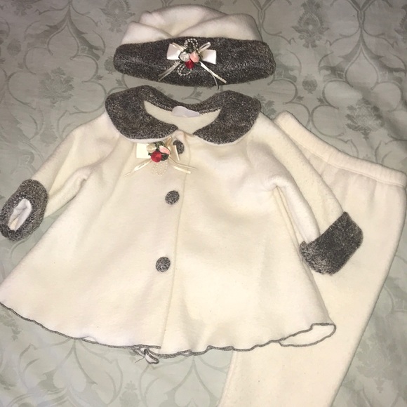 NWOT Bunny & Dino 3-pc Girls’ Fleece Set, sz 18 mo - Picture 2 of 6